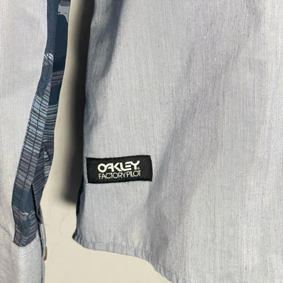Oakley Factory Pilot Men's XXL Button Up Dress Shirt with Camo Back - Picture 4 of 9